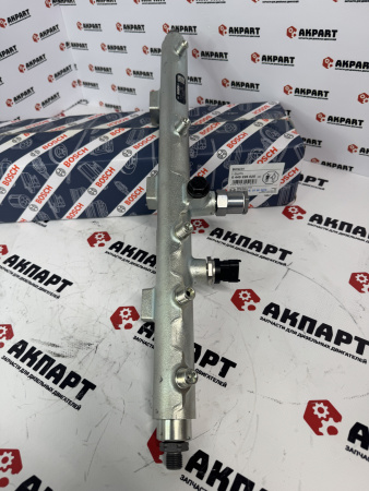 Рампа топливная Bosch 0445226025 / 6745-71-4310 / 3963815 (К)
